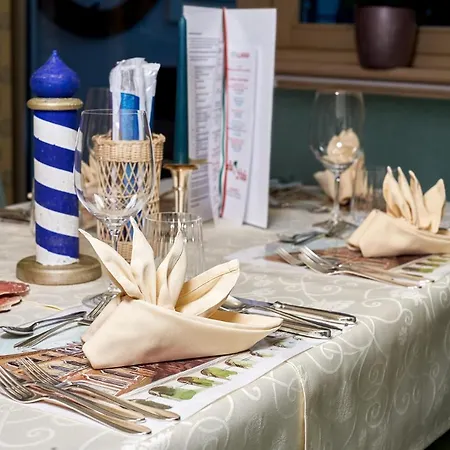 Erhart מלון זולדן