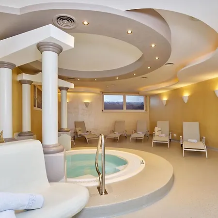 Hotel Erhart 4*