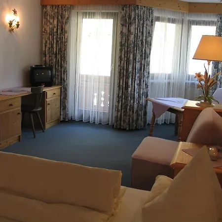 Erhart Hotel 4*