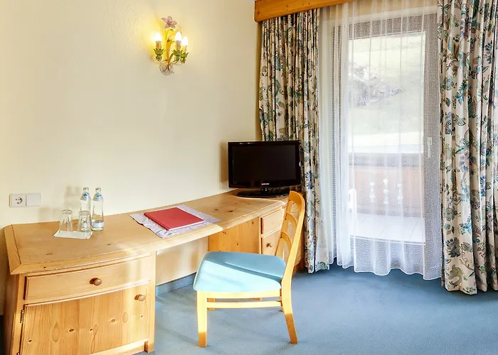 Erhart Отель 4*